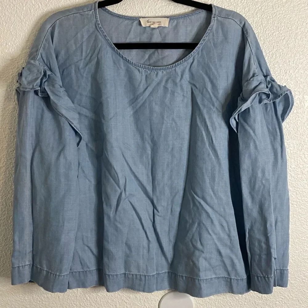 Two by Vince Camuto- Jean blue ruffle blouse- Size medium
